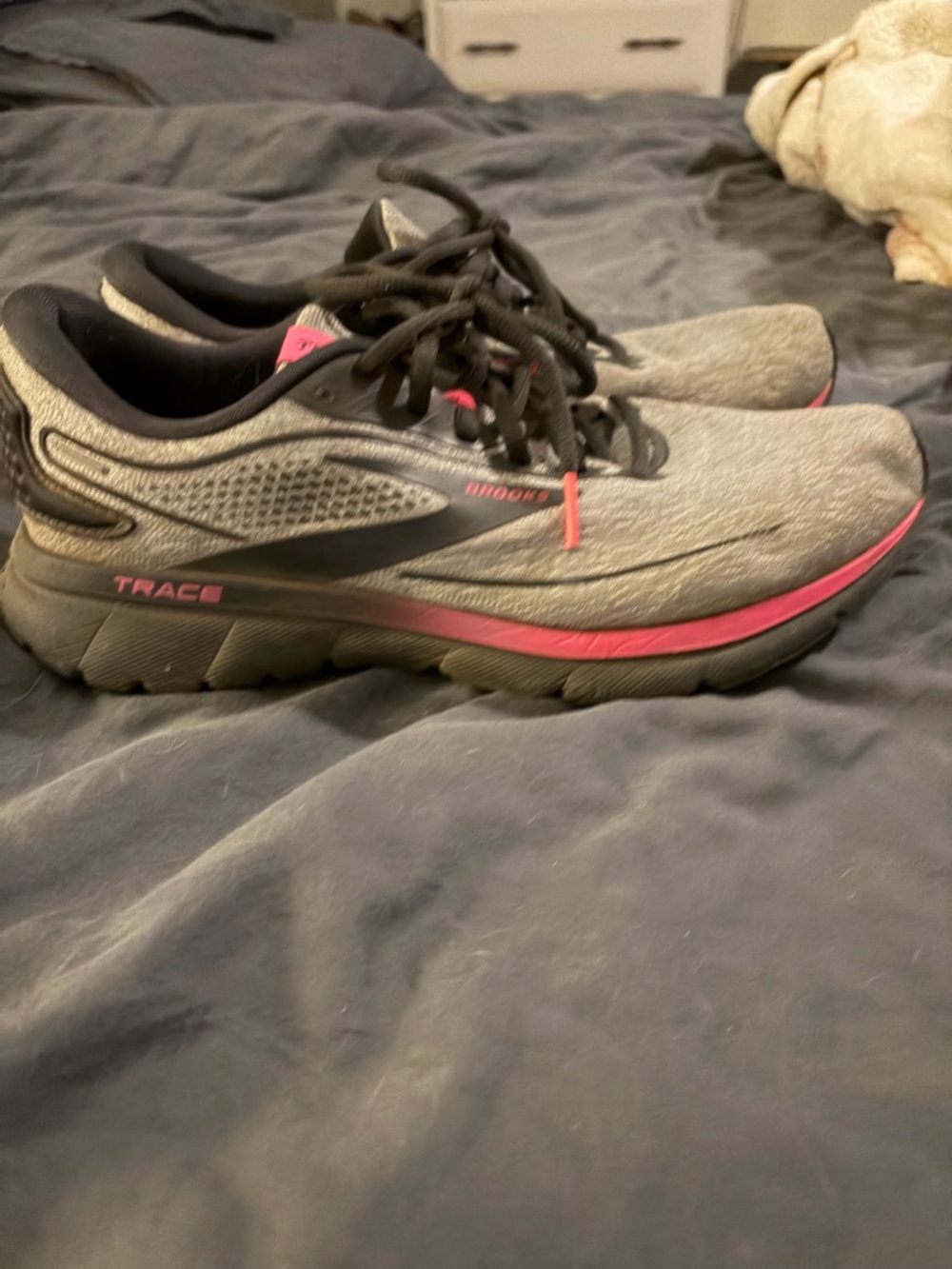 Women’s brooks sneakers